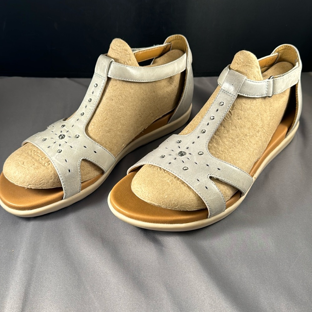 Unstructured by Clarks gray leather beaded ankle sandals - Picture 3 of 8